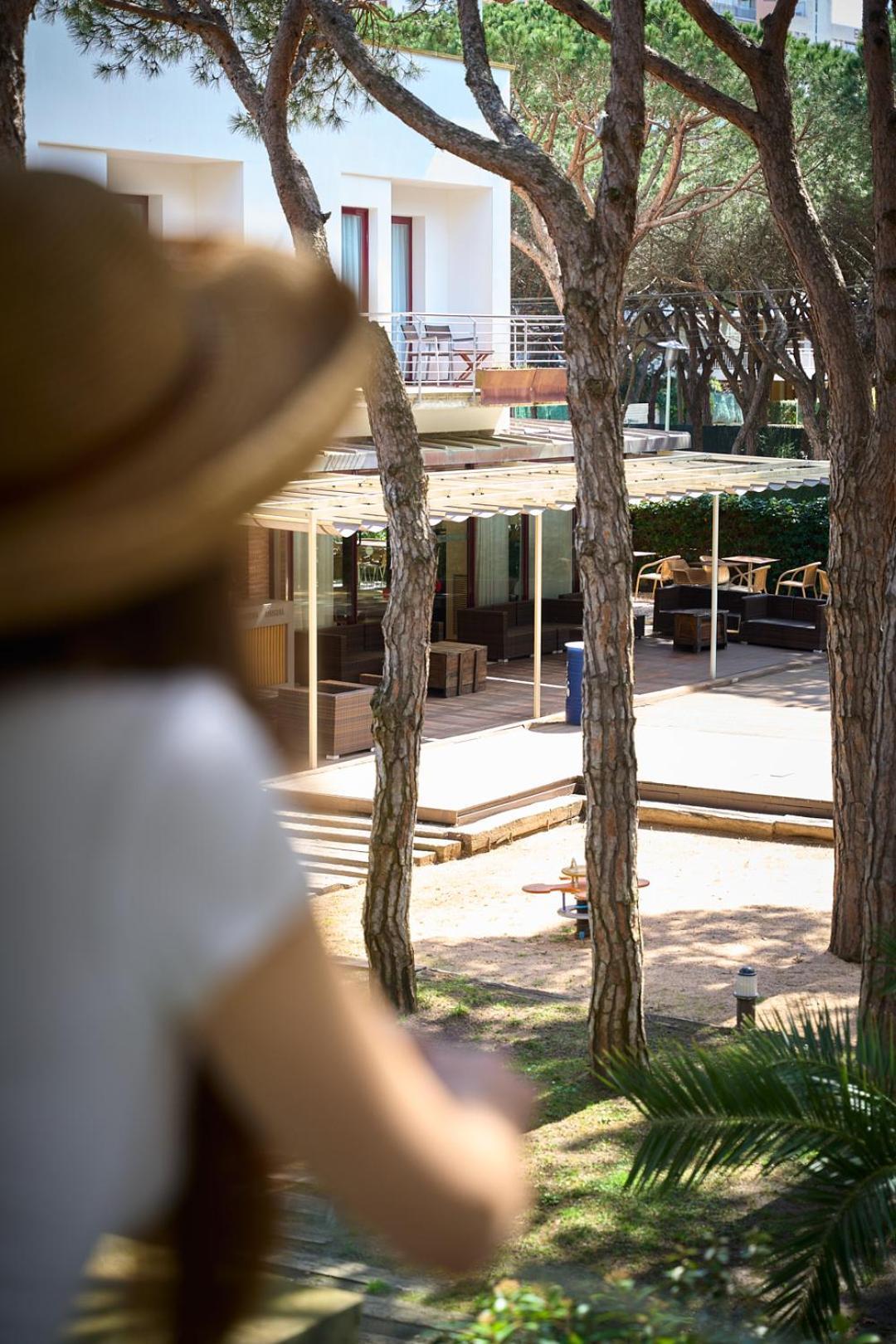 Nm Suites By Escampa Hotels プラヤ・デアロ エクステリア 写真